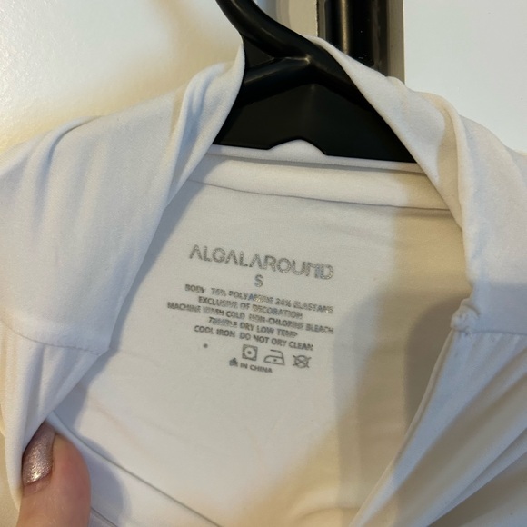 Chic White Long Sleeve Turtleneck Bodysuit - Picture 4 of 4